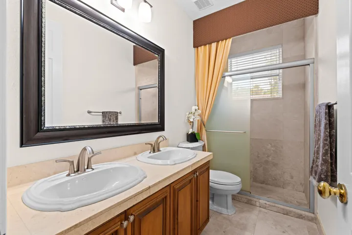 54-web-or-mls-A7400498