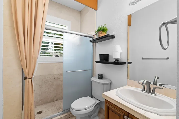 51-web-or-mls-A7400340
