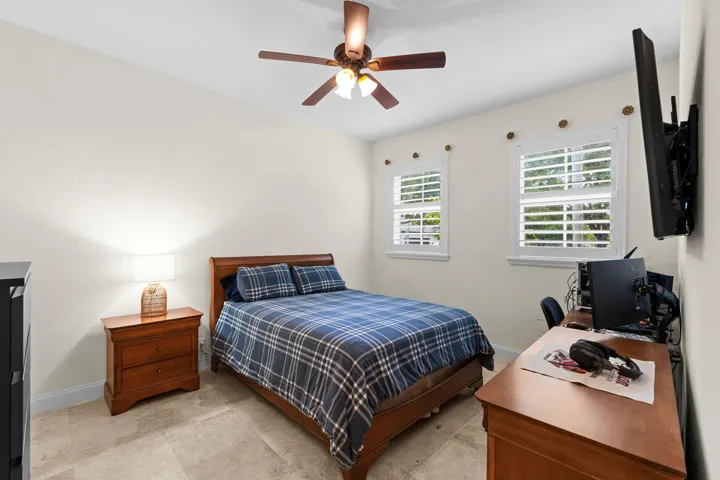 43-web-or-mls-A7400343