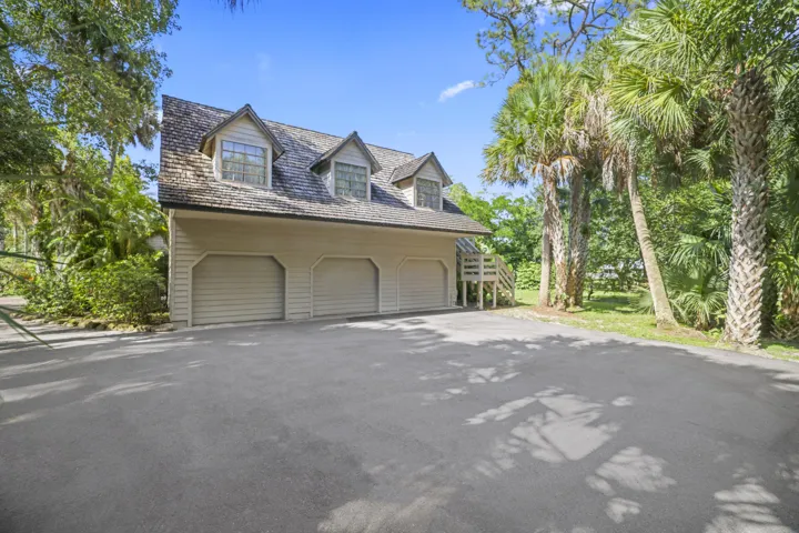 790 E Rambling Dr. 3 Car Garage