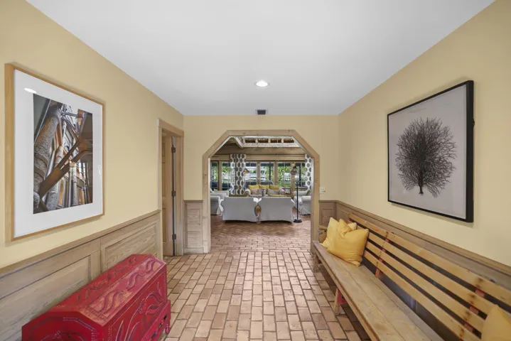 Foyer Entry