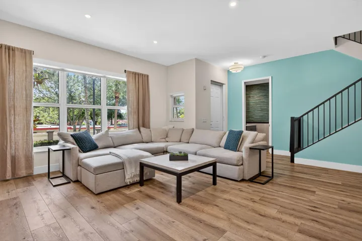 12-web-or-mls-2609-2217