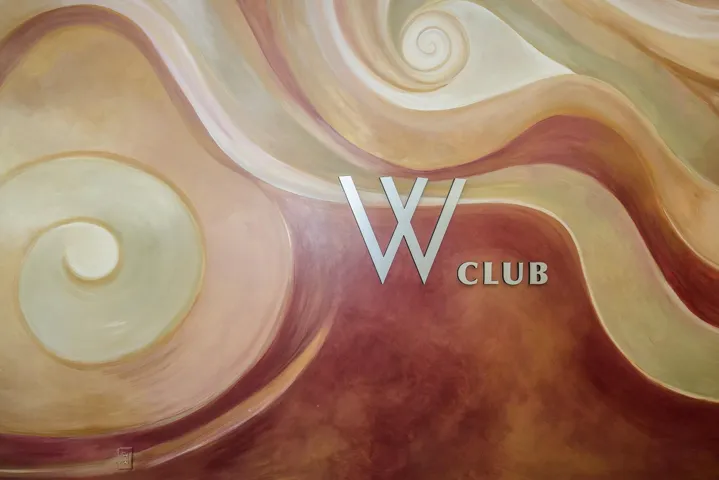 W CLUB LOGO