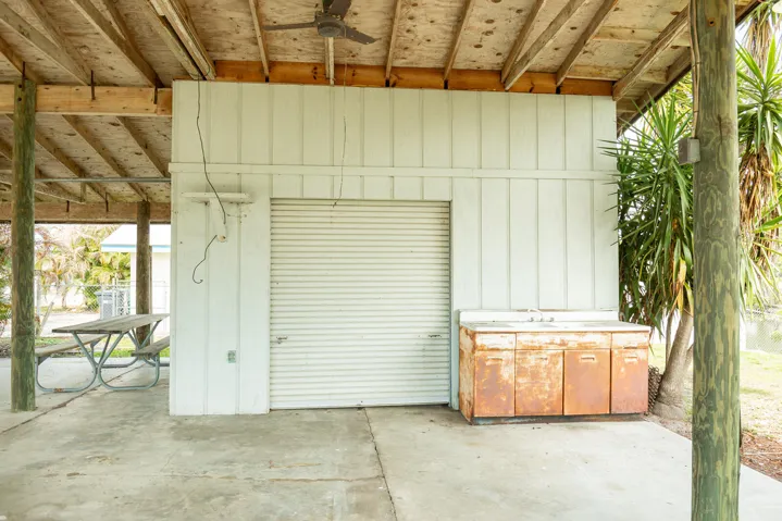 storage/work shop