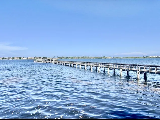 Amazing Wide Intracoastal Setting!