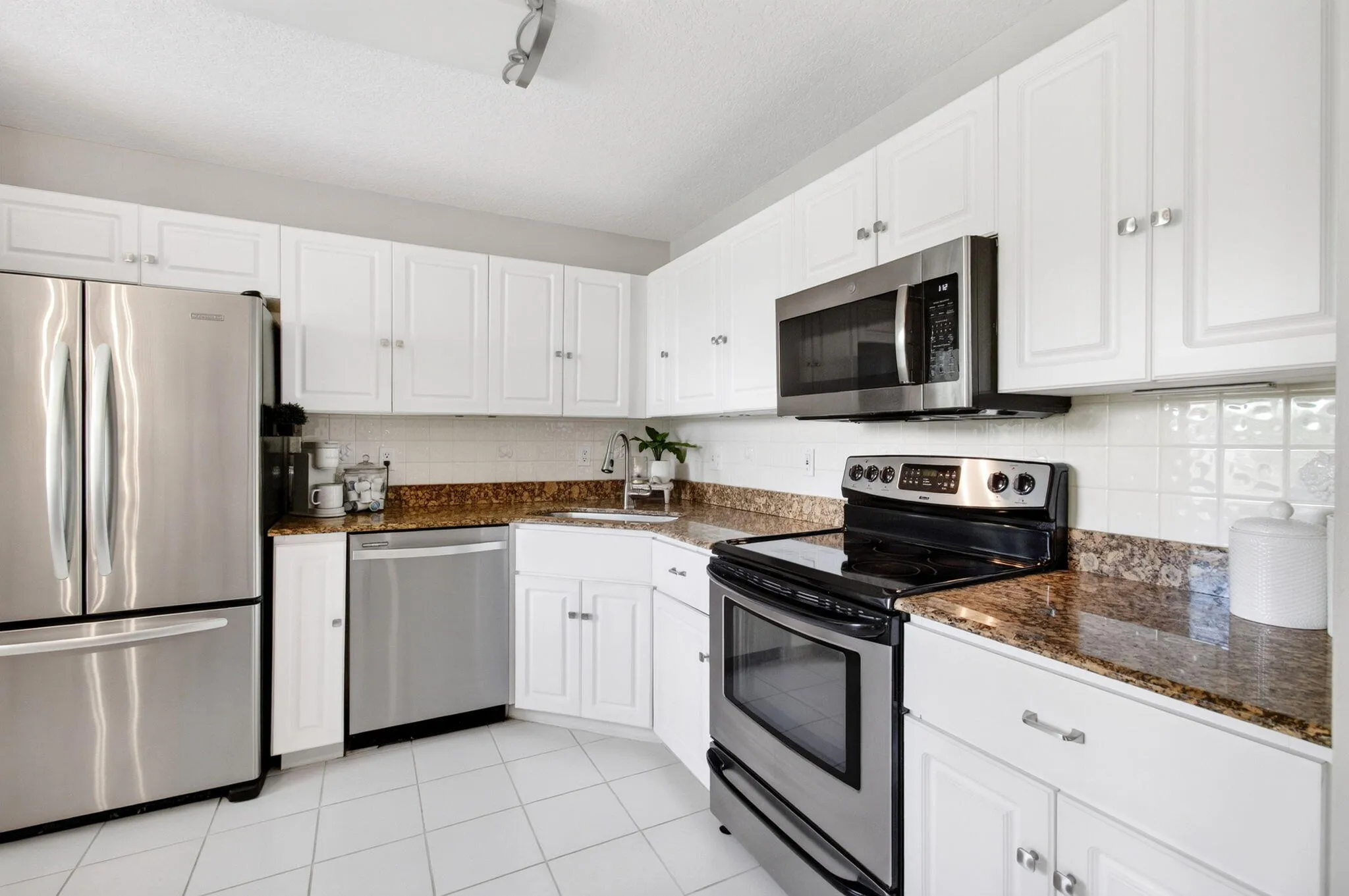 145-web-or-mls-DSC_3941 (2)