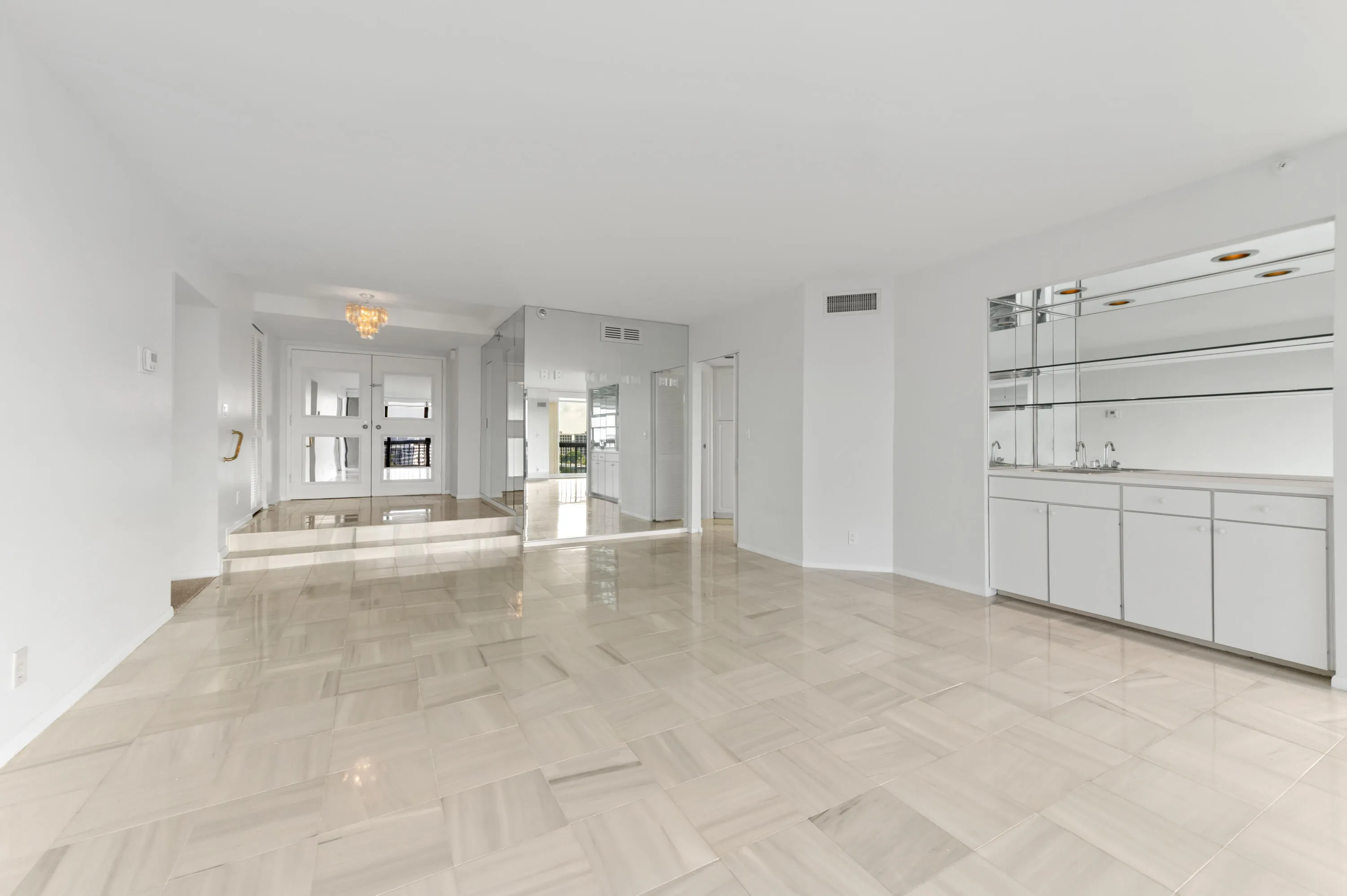 04 Living Room 01