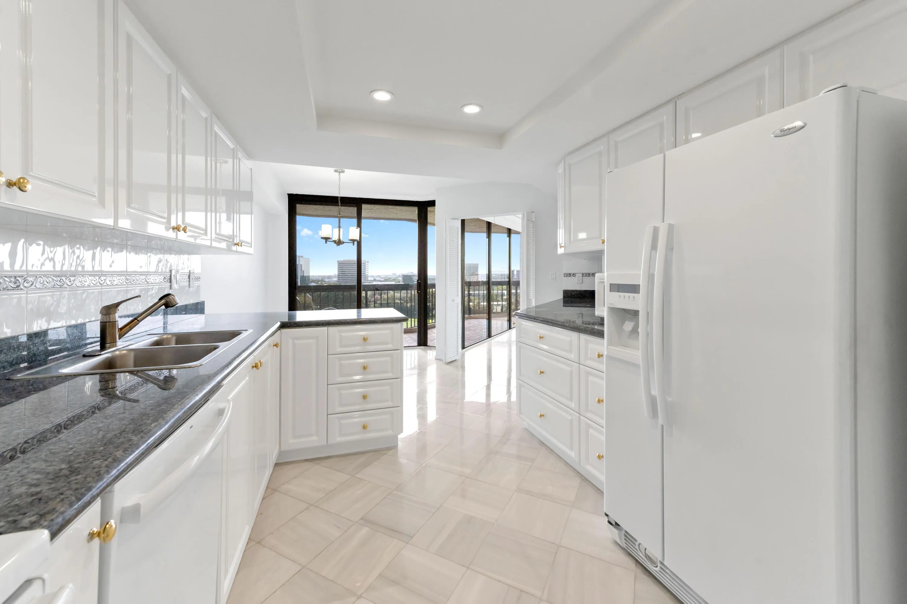 17 Kitchen 03