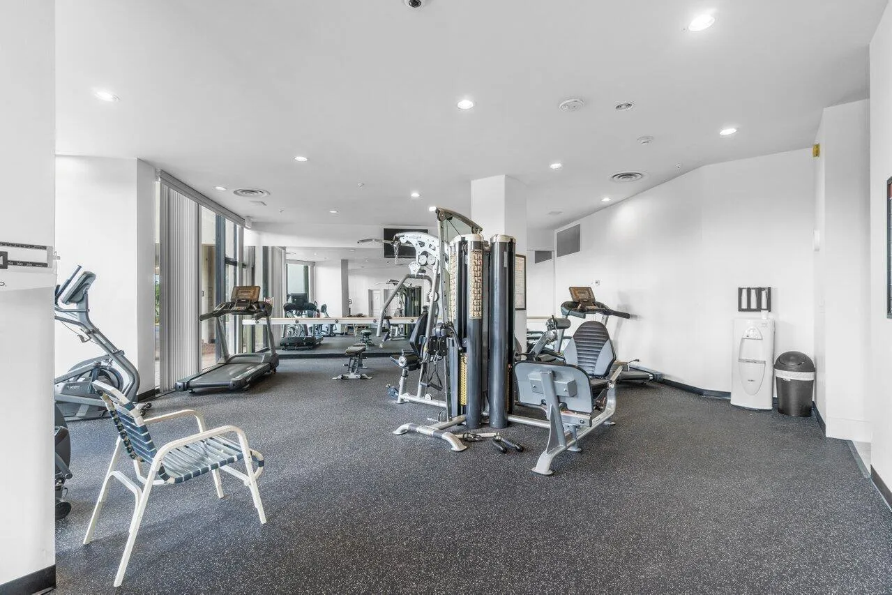 054-1900ConsulatePlace-WestPalmBeach-FL-