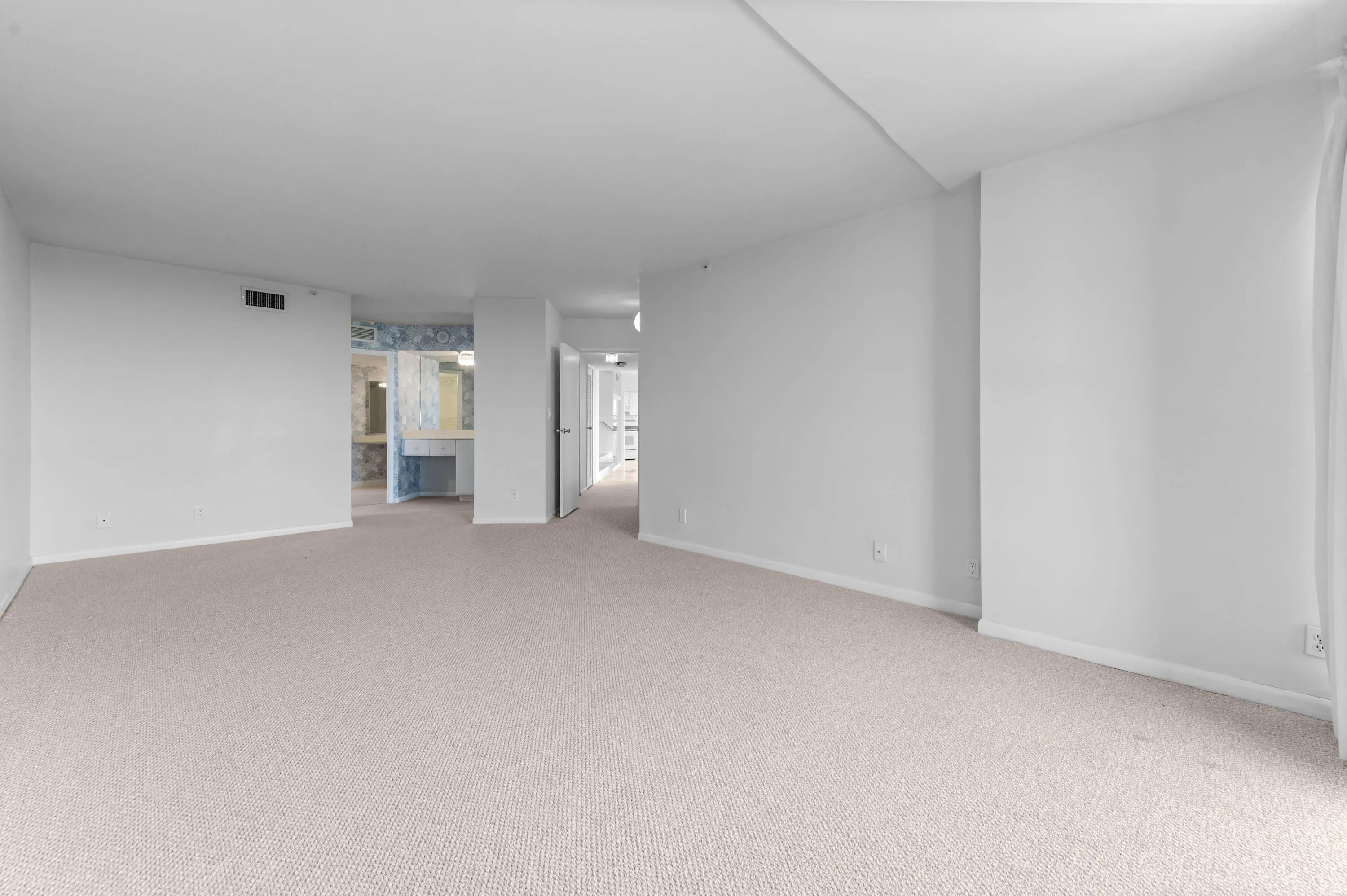 28 Bedroom 02