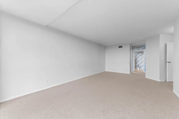 29 Bedroom 03