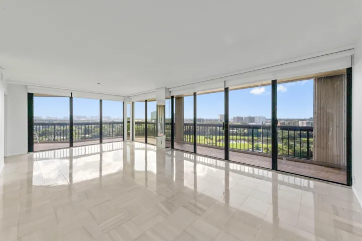 07 Living Room 04