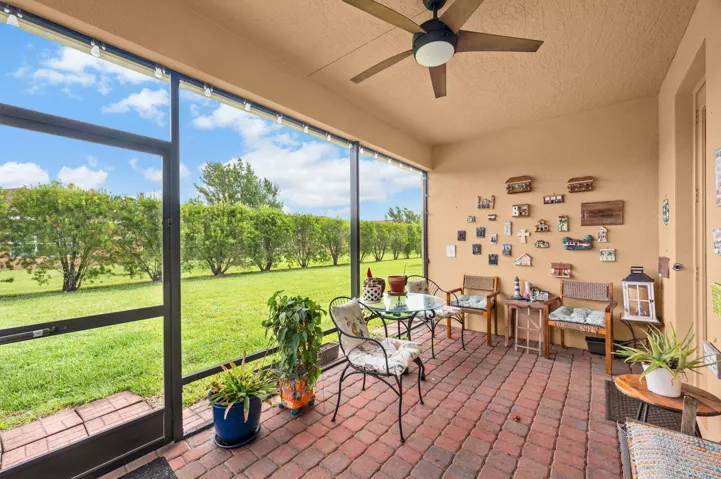 25-web-or-mls-10256 SW Indian Lilac Trai
