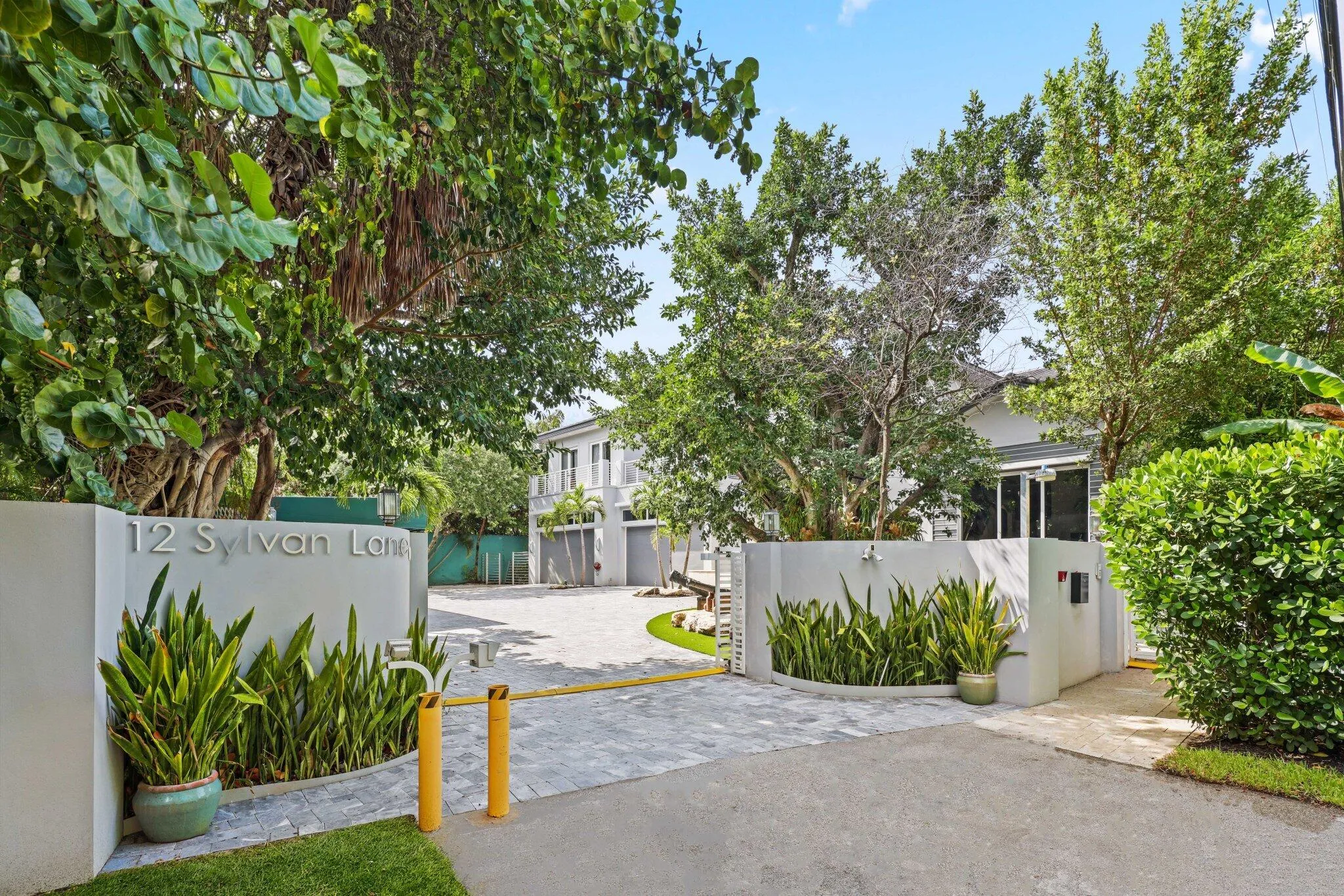 12 Sylvan Lane - 2.jpg-SMALL