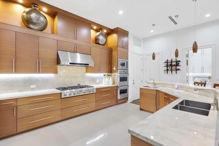 12 Sylvan Lane - 38.jpg-SMALL