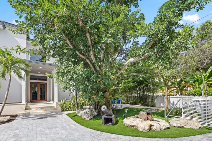 12 Sylvan Lane - 6.jpg-SMALL