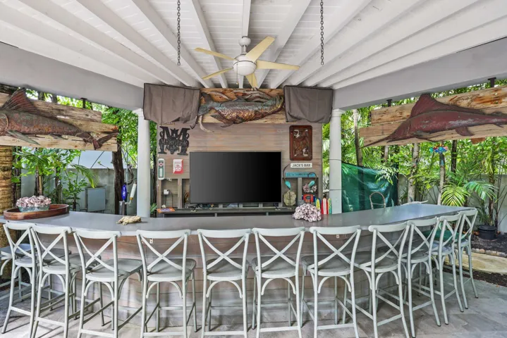 12 Sylvan Lane - 62.jpg-SMALL