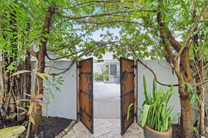 12 Sylvan Lane - 67.jpg-SMALL