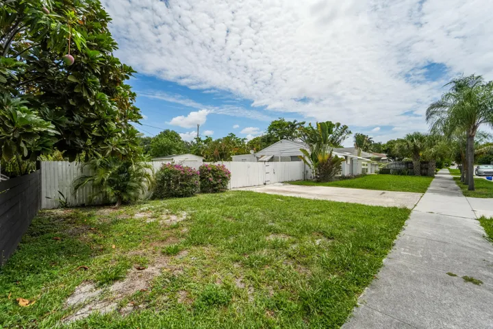 1007CharlesstreetWPB-13