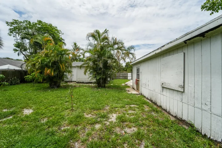 1007CharlesstreetWPB-7