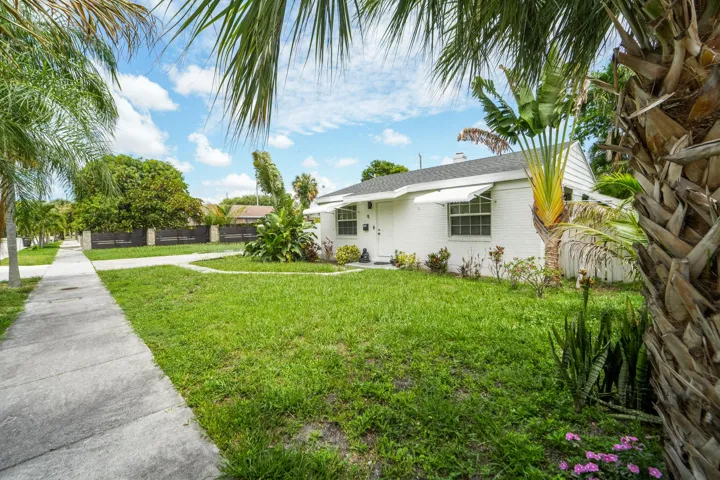 1007CharlesstreetWPB-14