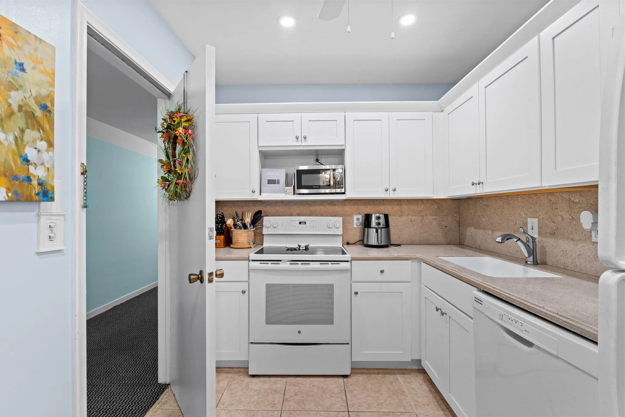13-web-or-mls-A7409898