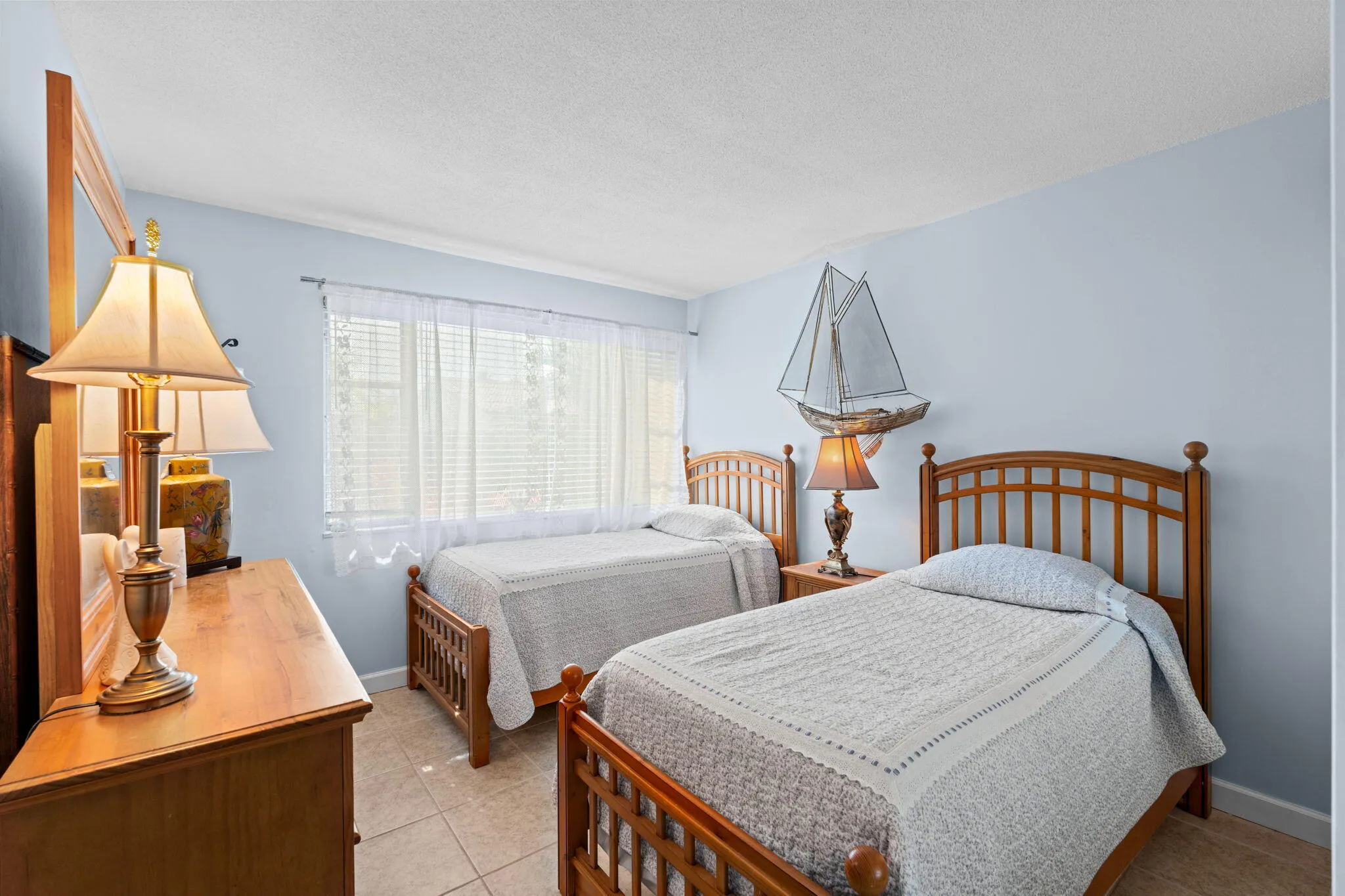18-web-or-mls-A7409907