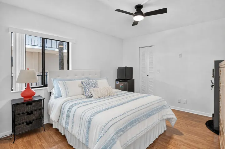 2nd Bedroom with XL walk-in closet