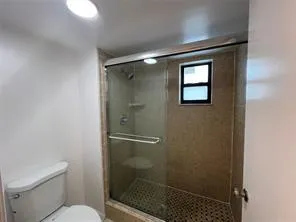 BATHROOM 4