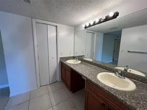 BATHROOM 5