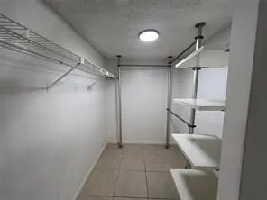 CLOSET 1