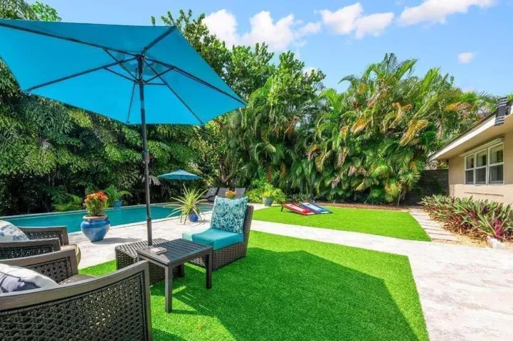 Pool area