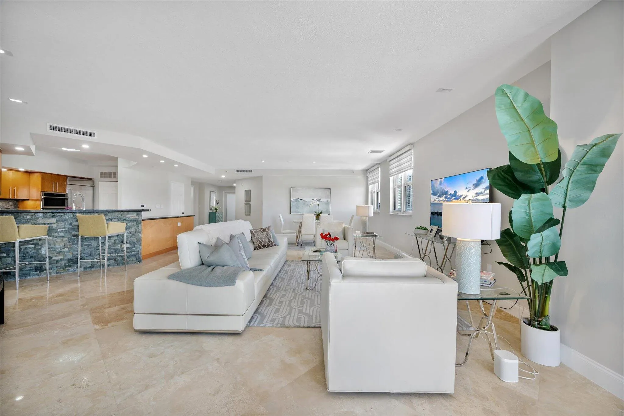13-615 Bayshore Dr_013
