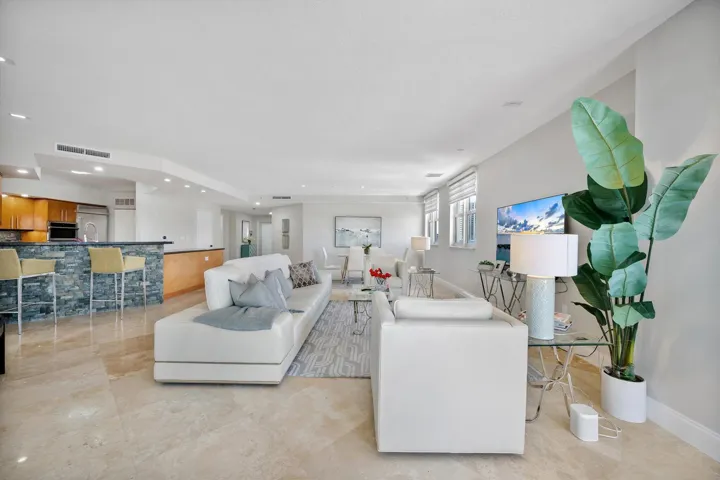 13-615 Bayshore Dr_013
