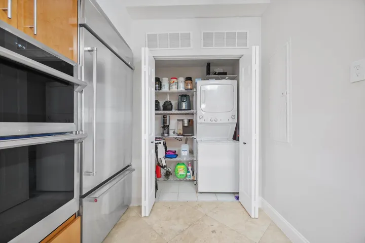20-615 Bayshore Dr_020