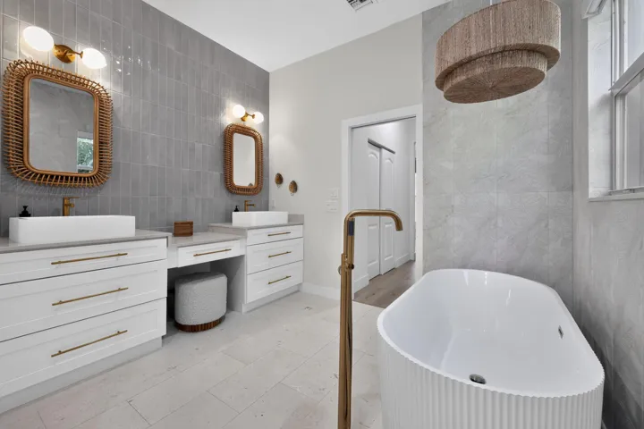 Primary bath ground floor