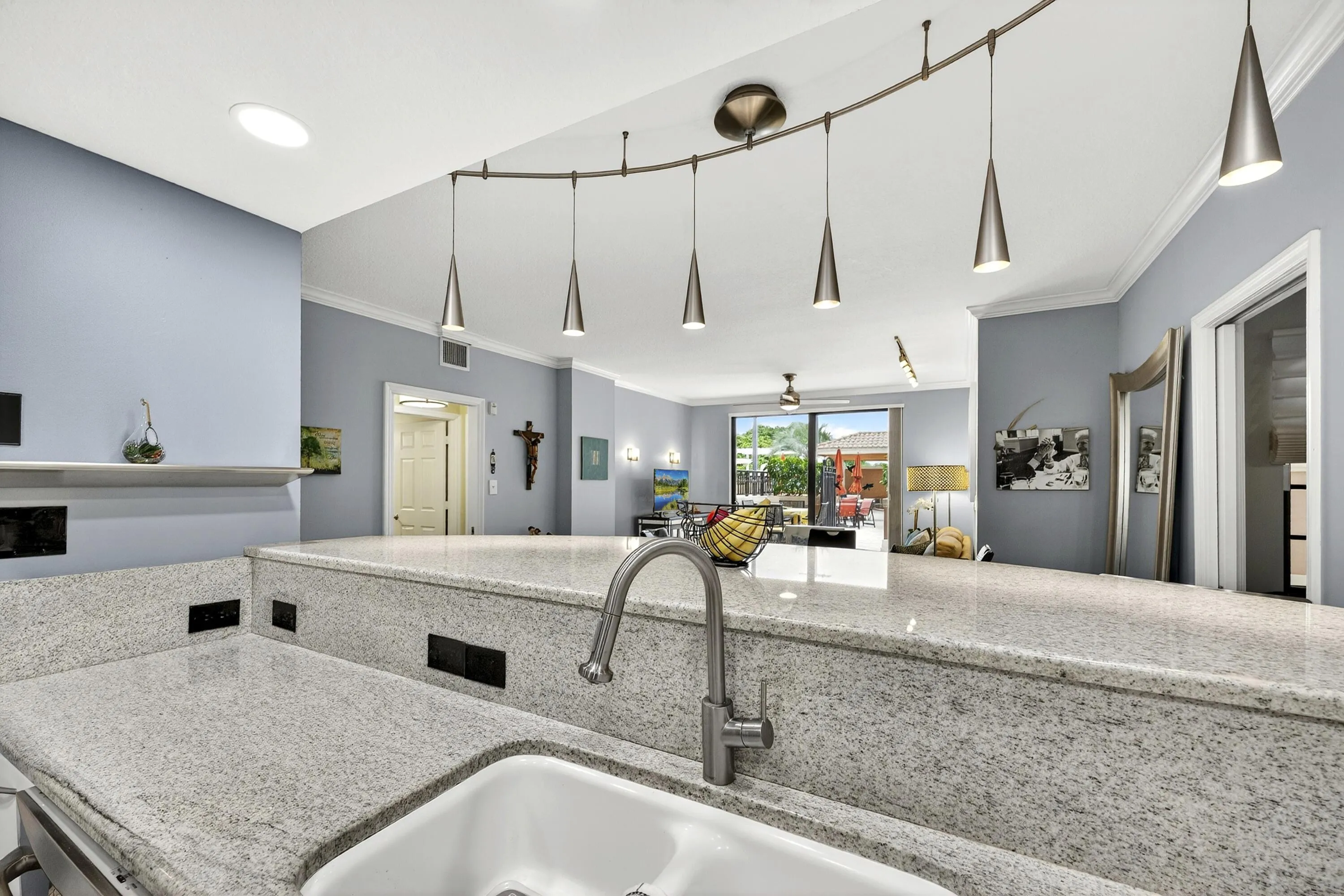 017_Kitchen View