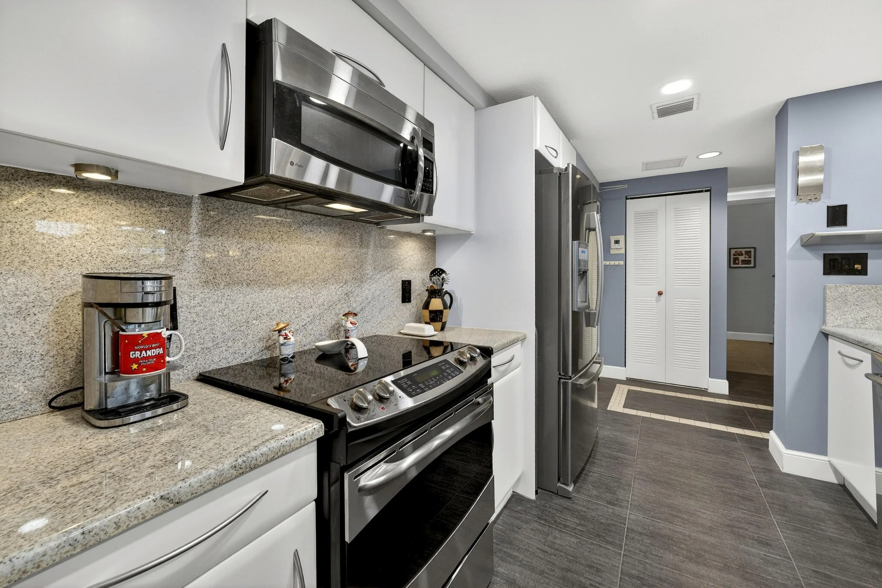 015_Kitchen