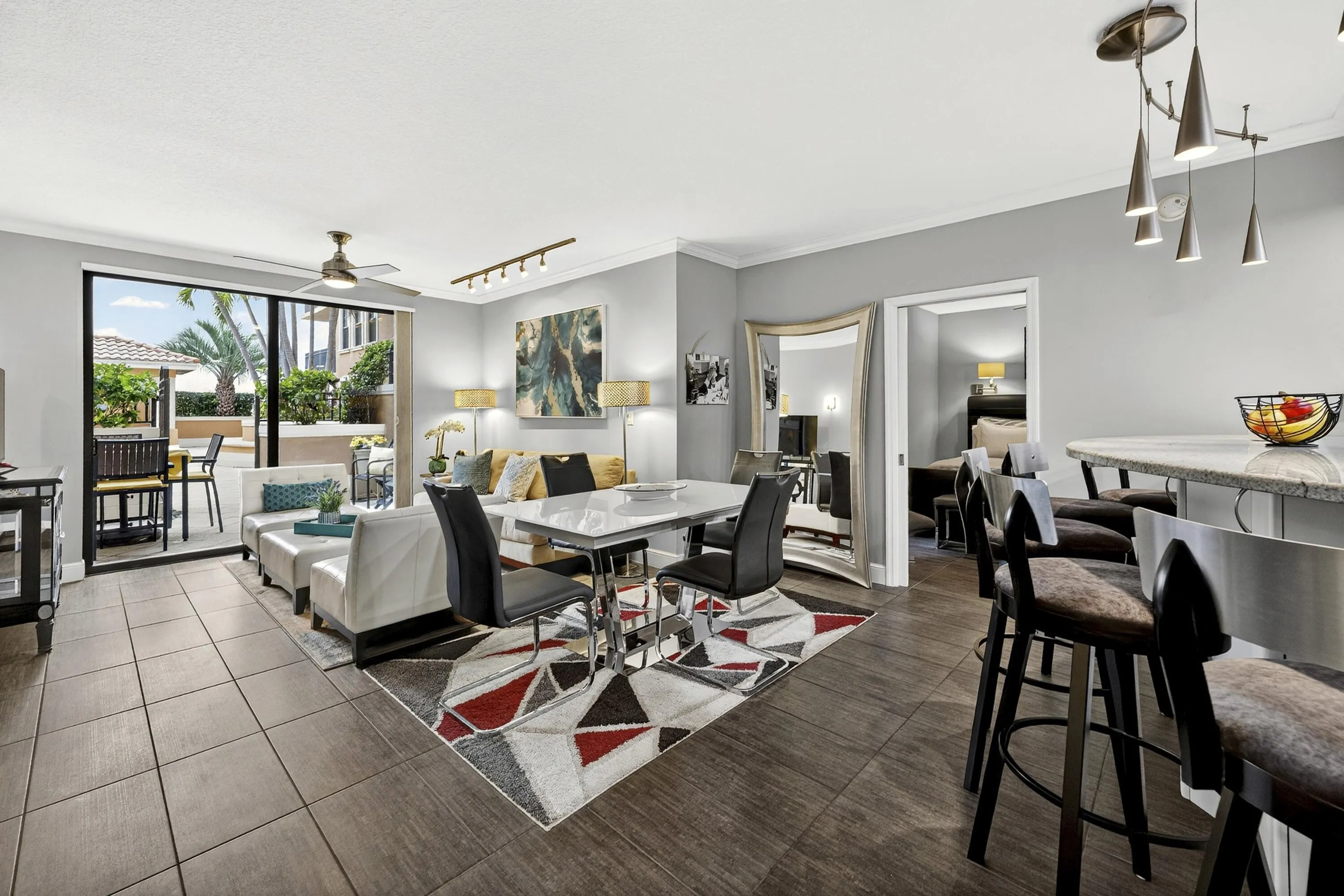 004_Open Floor Plan