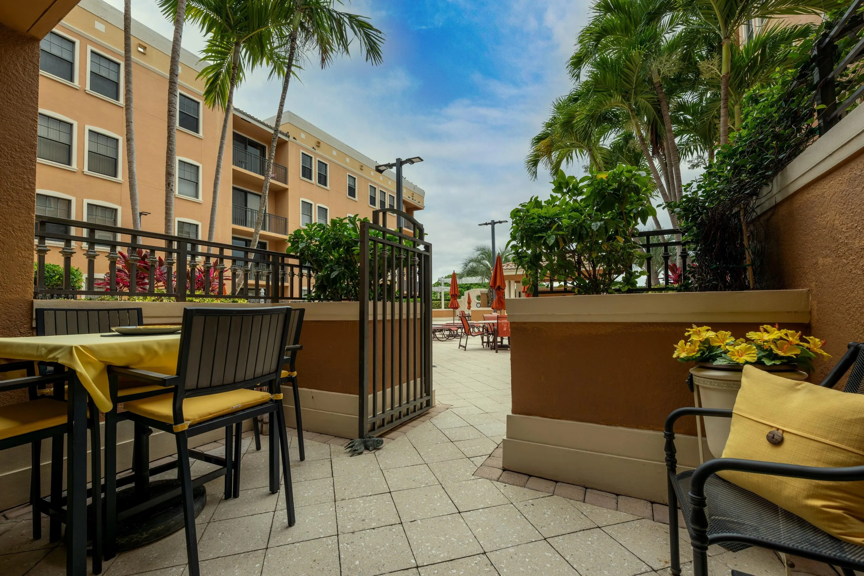 003_Spacious private patio