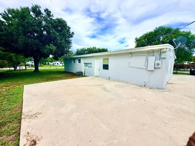 205 nw 1