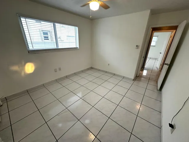 bedroom 3 m