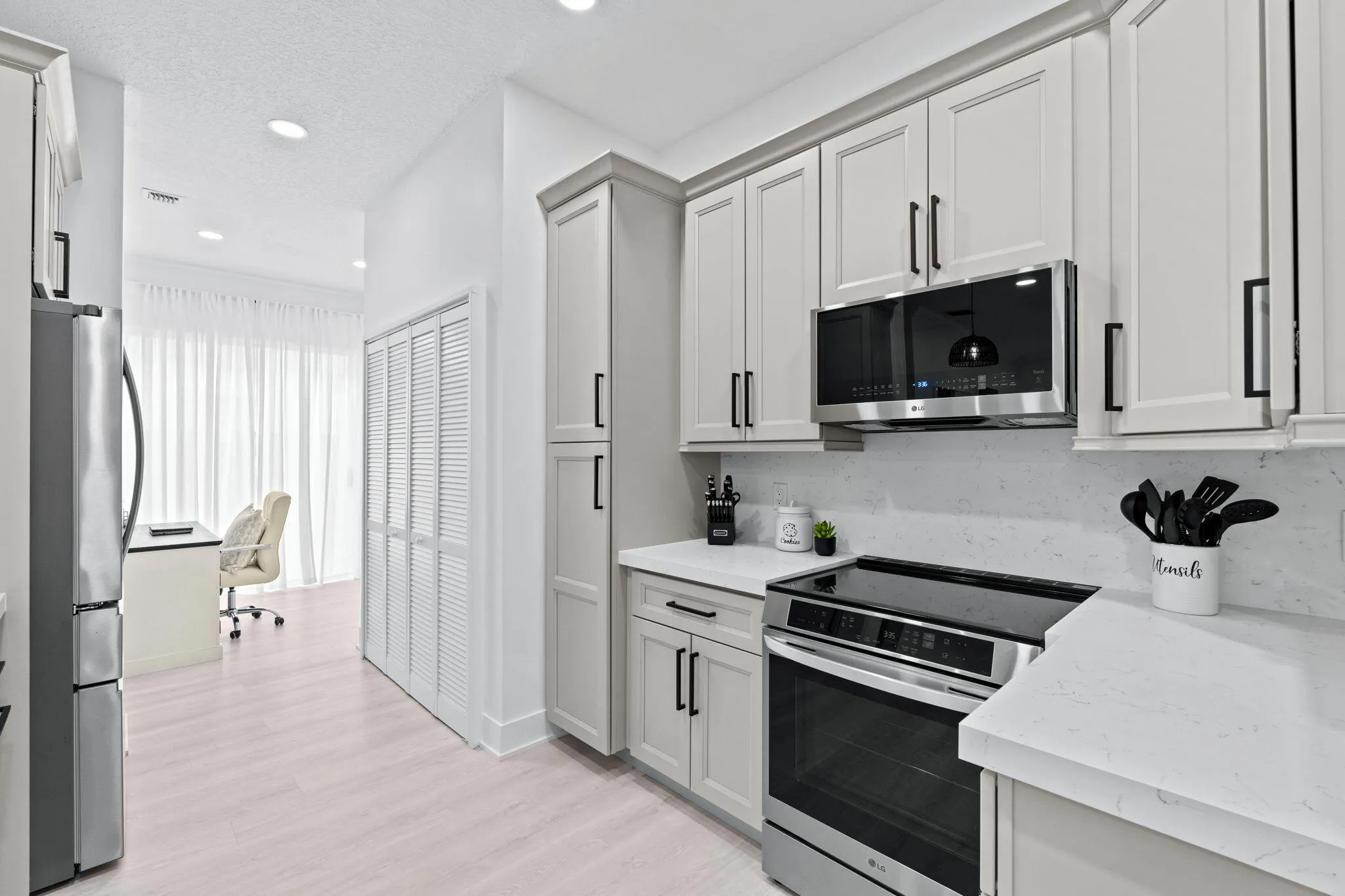 22-web-or-mls-A7400142