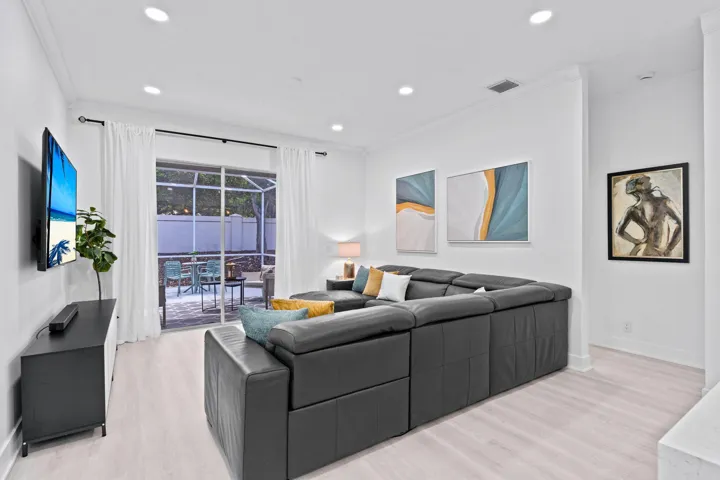 25-web-or-mls-A7400160