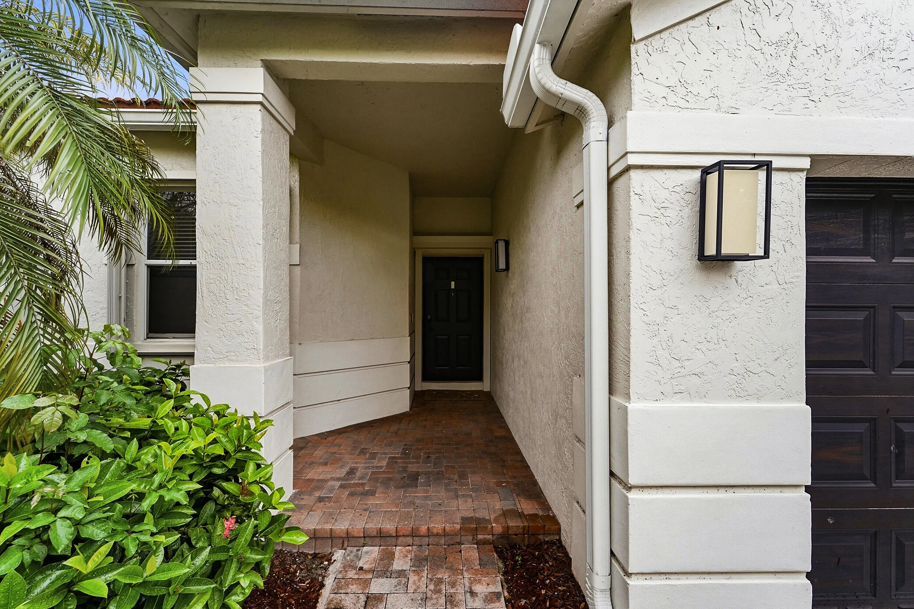 04_exterior entry