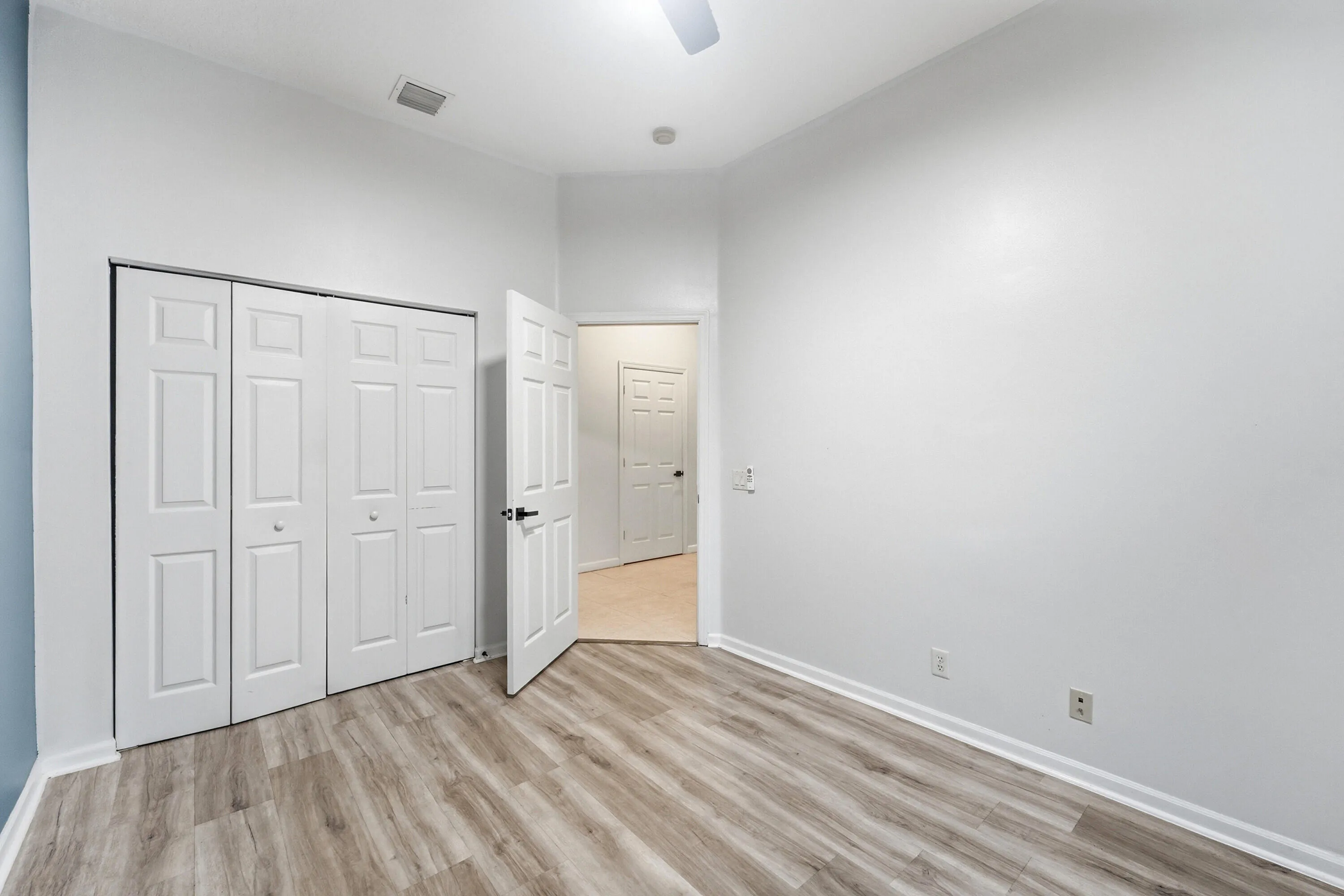 10_bedroom