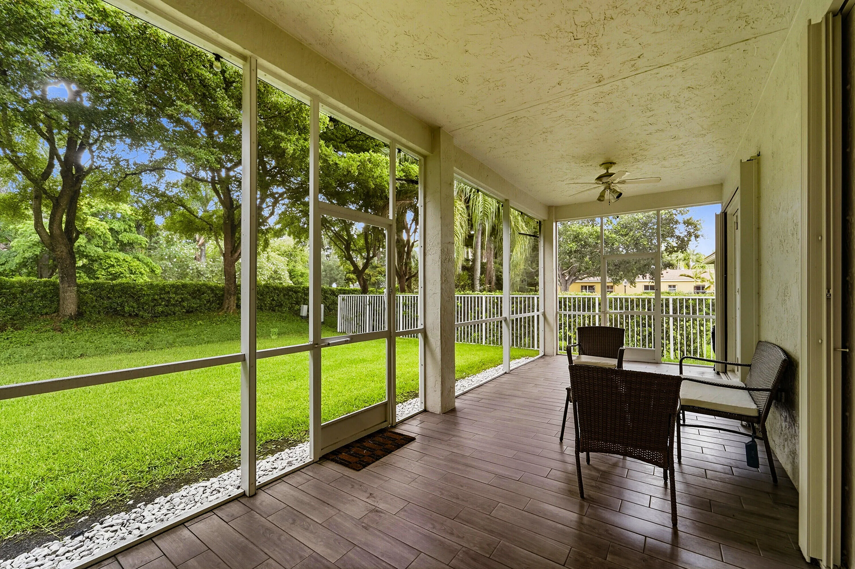 32_sun room