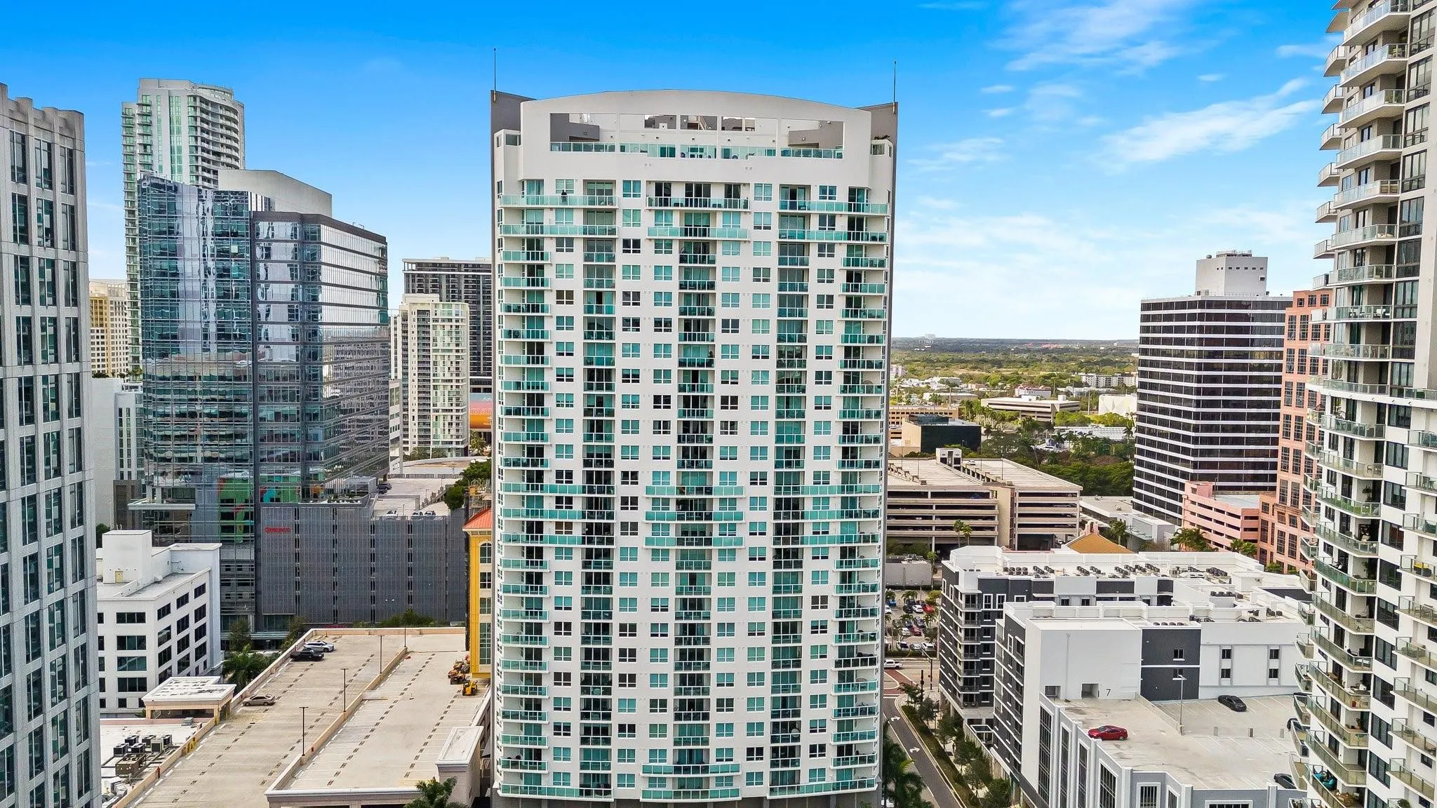 350 Las Olas Place