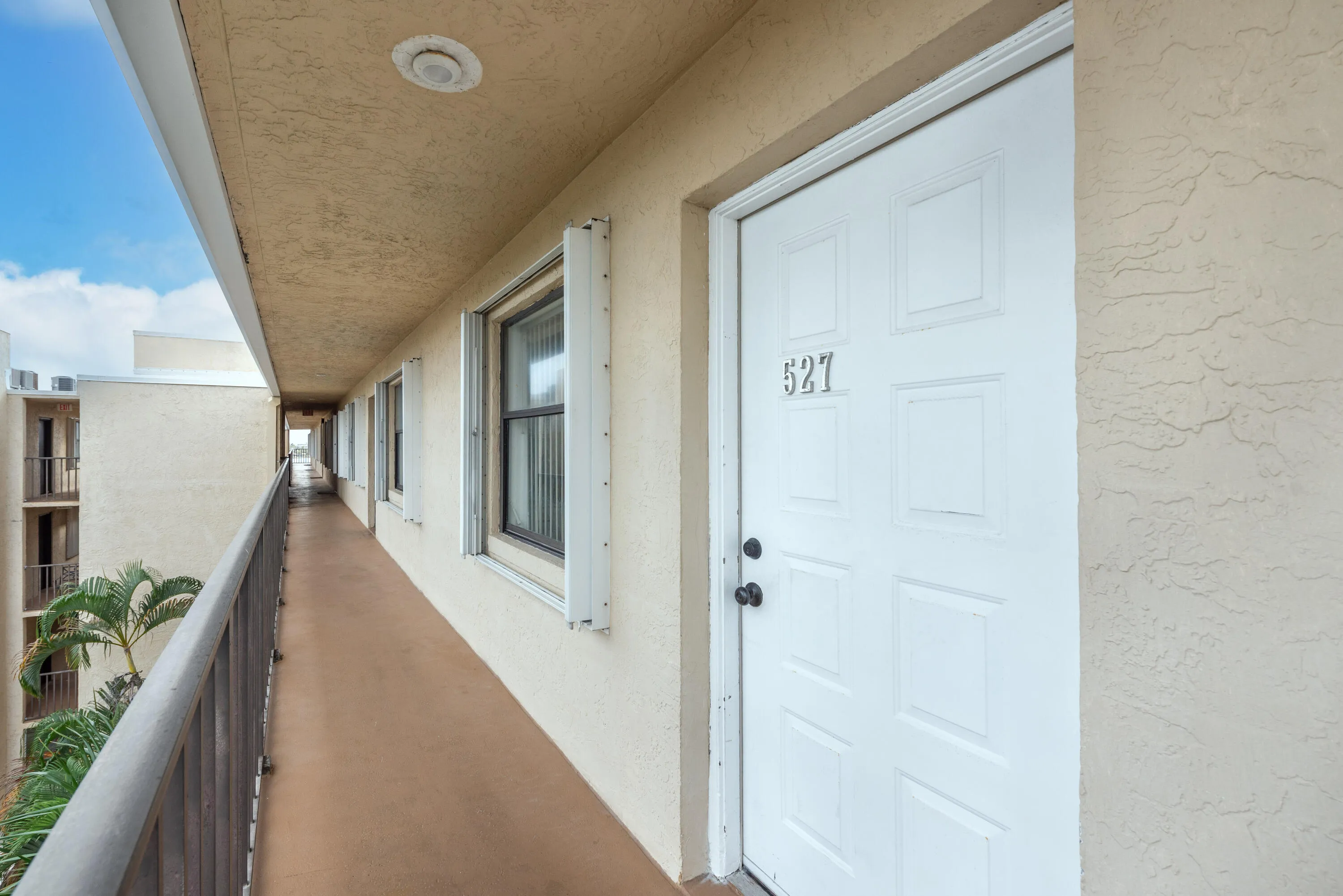 896 N Federal Hwy #527 --1