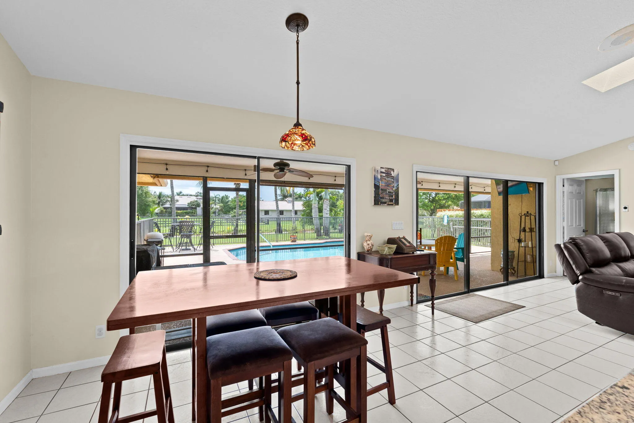 19-web-or-mls-A7409474